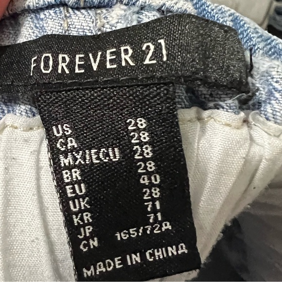 Forever 21 High Rise Light Denim Jeans - Picture 7 of 7